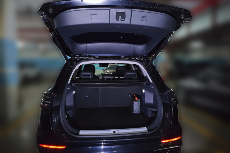 红旗HS5 2023款 2.0T 旗享Pro版局部细节23