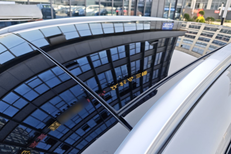 奔驰GLC 2020款 改款 GLC 260 L 4MATIC 动感型局部细节57