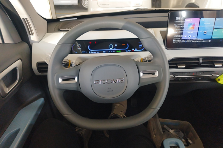 吉利银河 2024款 熊猫mini 200km 耐力熊局部细节13