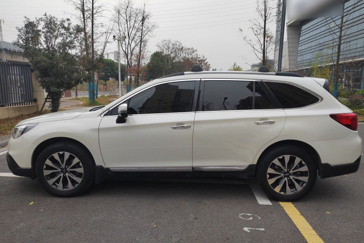 斯巴鲁 傲虎 2016款 2.5i 运动导航版车身外观4