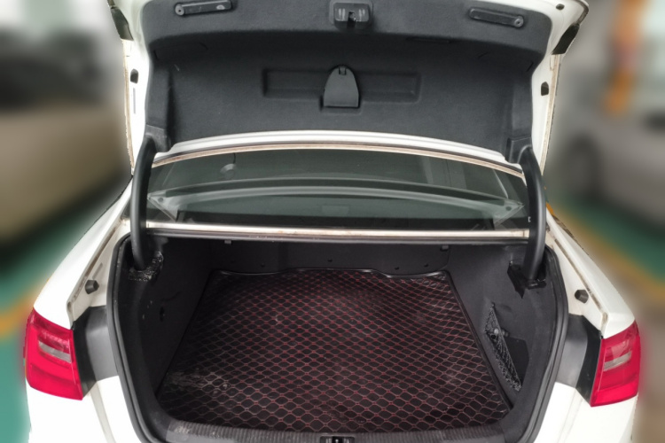 奥迪A6L 2014款 30 FSI 技术型局部细节23