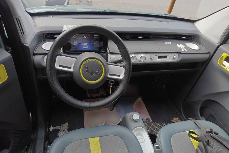 五菱汽车 宏光MINIEV 2022款 GAMEBOY 200km 玩咖款 磷酸铁锂中控内饰12