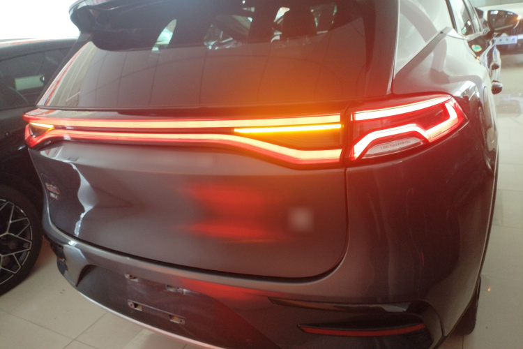 比亚迪 唐新能源 2021款 DM-i 112KM 尊贵型车身外观6