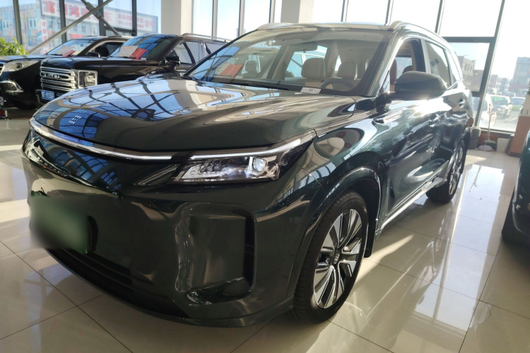 蓝电E5 PLUS 2025款 165km 长续航版PLUS 7座车身外观1