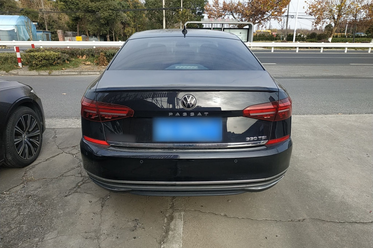 大众 帕萨特 2021款 330TSI 豪华版车身外观6