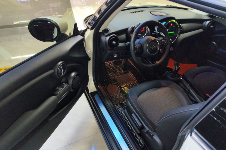MINI 2020款 1.5T ONE中控内饰7003