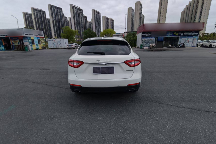 玛莎拉蒂 Levante 2016款 3.0T 标准型车身外观6004