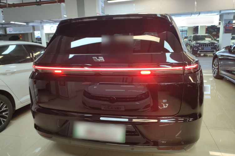 理想汽车 理想L7 2023款 Air车身外观6