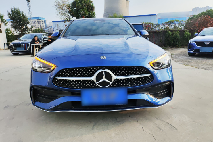 奔驰C级 2022款 C 200 L 运动版车身外观2