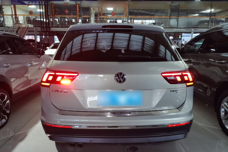 大众 途观L 2018款 改款 330TSI 自动两驱豪华版车身外观6