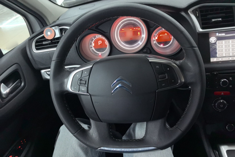 雪铁龙C4L 2015款 1.2T 自动豪华版局部细节13