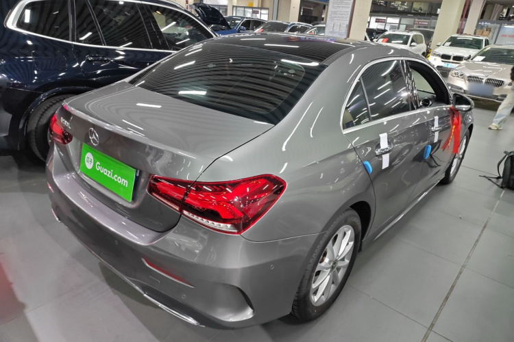 奔驰A级 2021款 A 200 L 运动轿车时尚型车身外观6005