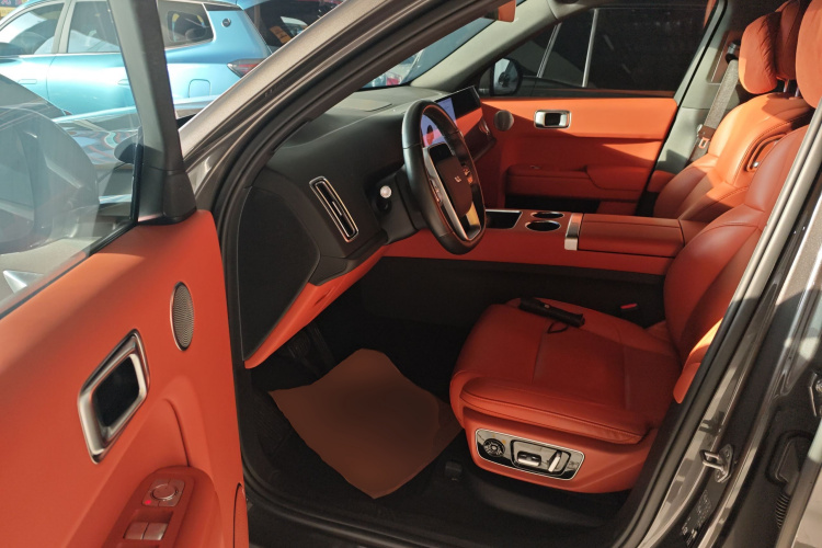 理想汽车 理想L7 2023款 Pro中控内饰20