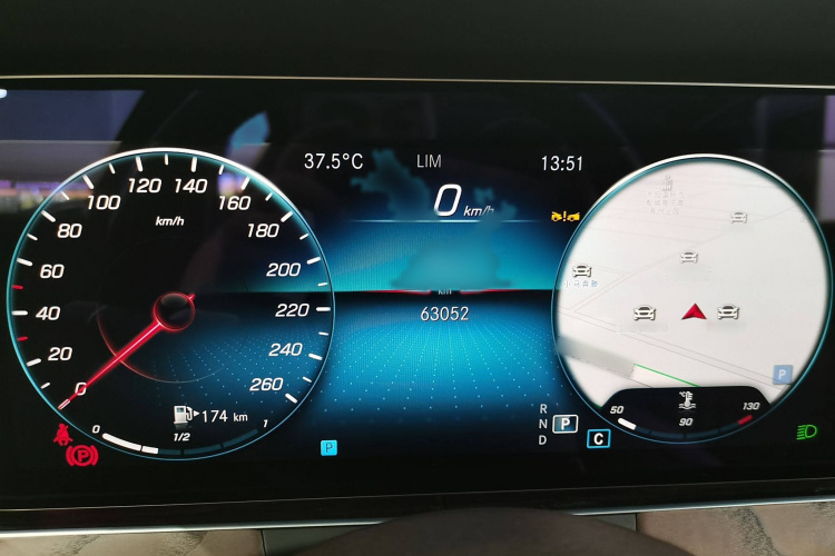 奔驰E级 2023款 E 260 L局部细节14