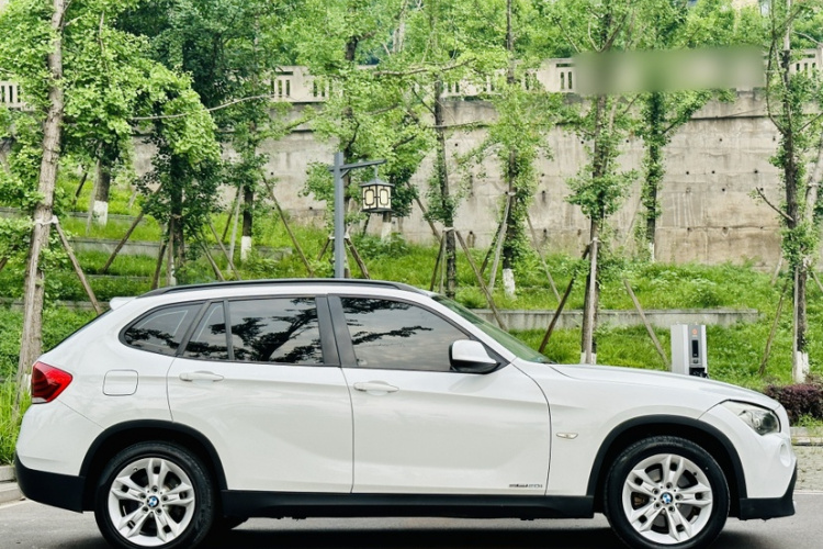 宝马X1 2012款 sDrive20i 领先型车身外观6003