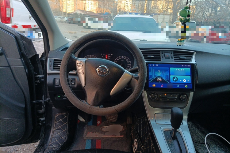 日产 轩逸 2012款 1.6XL CVT豪华版中控内饰13