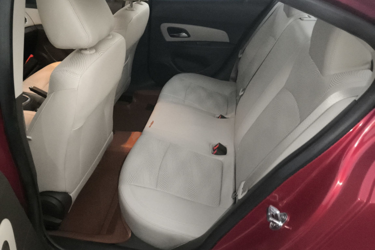 雪佛兰 科鲁兹 2015款 1.5L 经典 SE AT中控内饰21