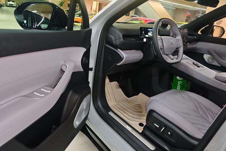 蔚来EC6 2025款 75kWh中控内饰20