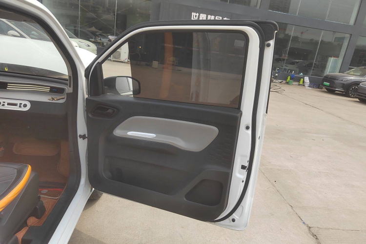 五菱汽车 宏光MINIEV 2022款 自在款 磷酸铁锂中控内饰7005