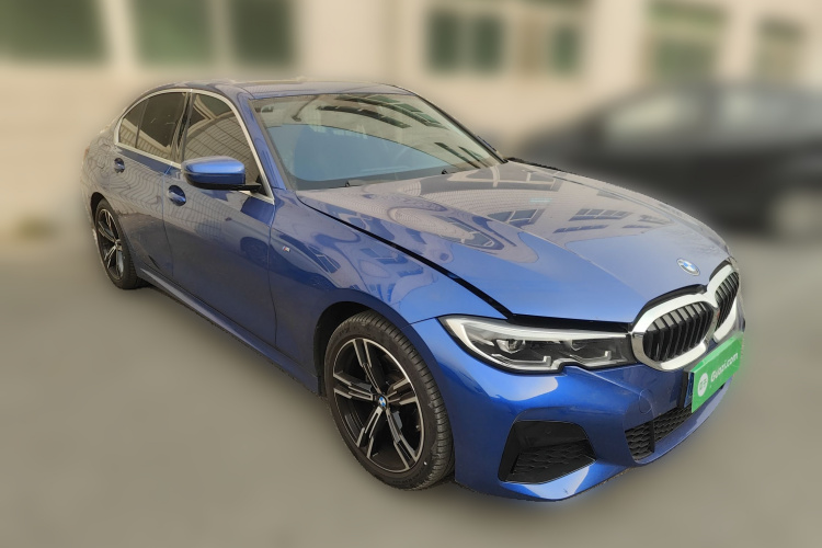 宝马3系 2022款 325i M运动套装车身外观3