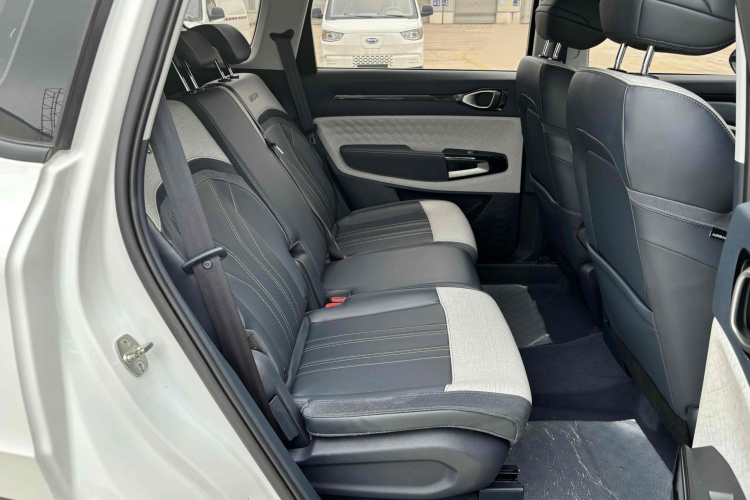 宝骏RM-5 2019款 1.5T CVT 24小时在线豪华型 5座中控内饰7005