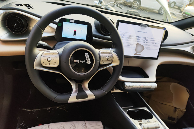 比亚迪 海豚 2025款 420km 自由版中控内饰7002