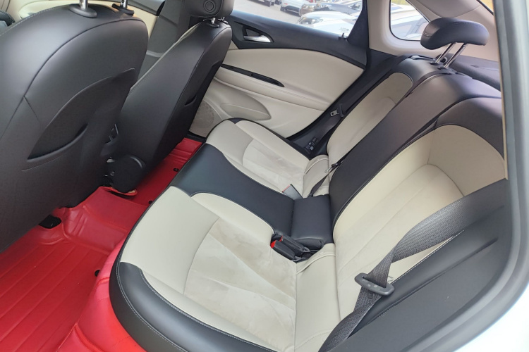 别克 威朗 2018款 三厢 15S 自动领先型中控内饰7004