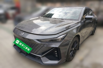 长安UNI-V 2022款 1.5T 尊贵型