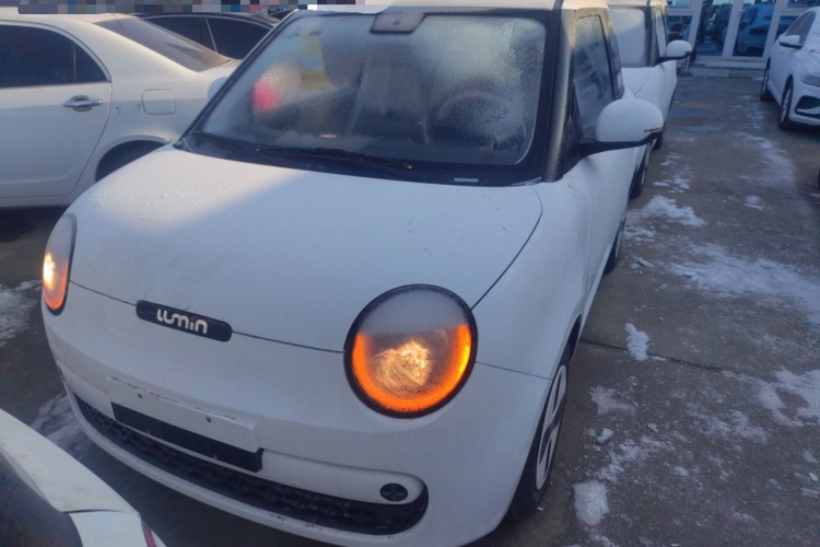 长安启源 长安Lumin 2026款 宝藏版 301km 臻爱米 宁德车身外观2