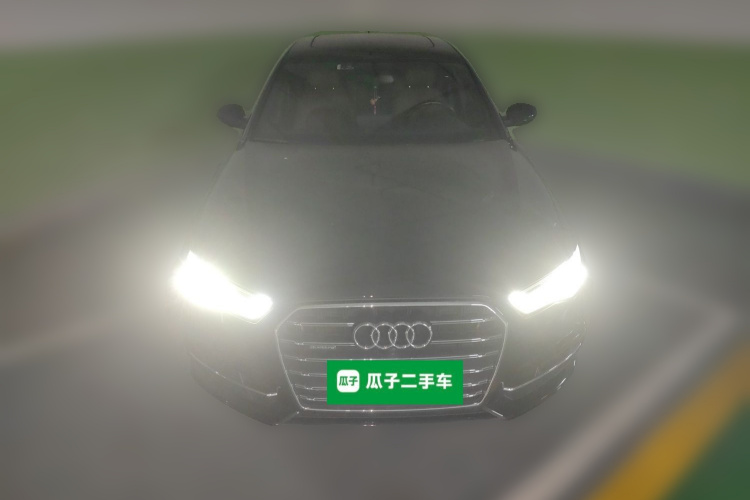 奥迪A6L 2018款 30周年年型 45 TFSI quattro 运动型车身外观2