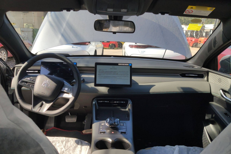 比亚迪 秦PLUS 2025款 DM-i 智驾版 55KM领先型中控内饰12