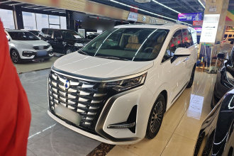 腾势D9 2022款 DM-i 970 四驱尊荣型