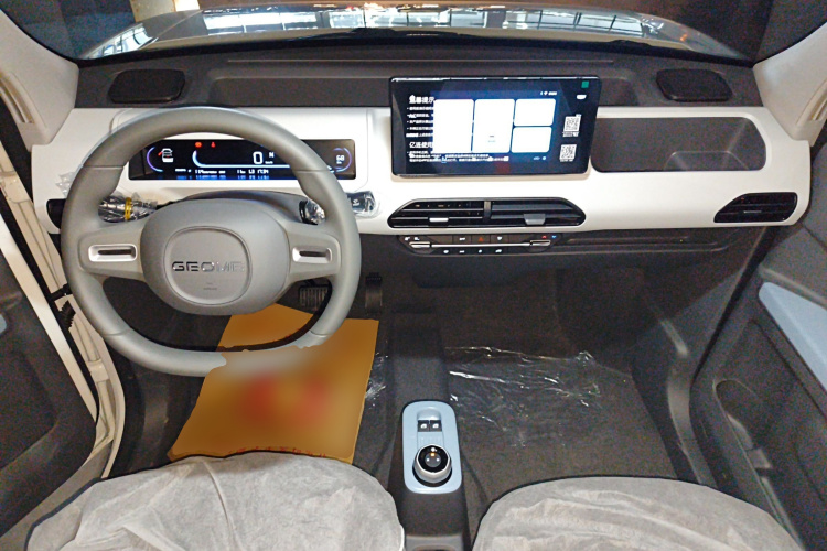 吉利银河 2024款 熊猫mini 200km 耐力熊中控内饰12