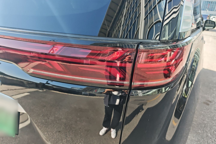 腾势D9 2022款 DM-i 970 四驱尊荣型车身外观6006