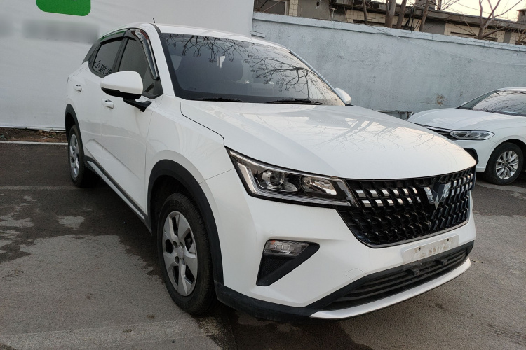 五菱汽车 五菱星驰 2022款 1.5L 手动自由型车身外观3