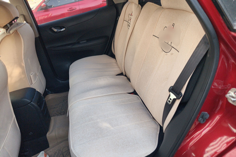 日产 骐达TIIDA 2014款 1.6L CVT舒适型中控内饰21