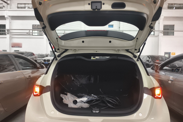 比亚迪 海豚 2025款 420km 自由版机舱底盘23