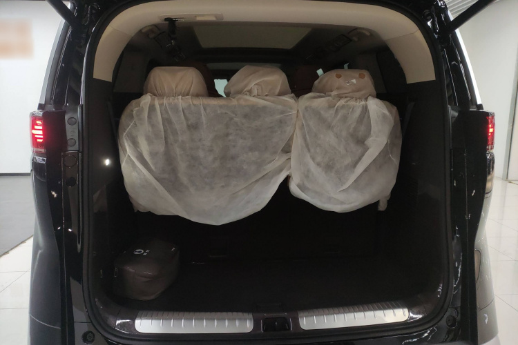 腾势D9 2024款 DM-i 980 四驱尊贵型机舱底盘23