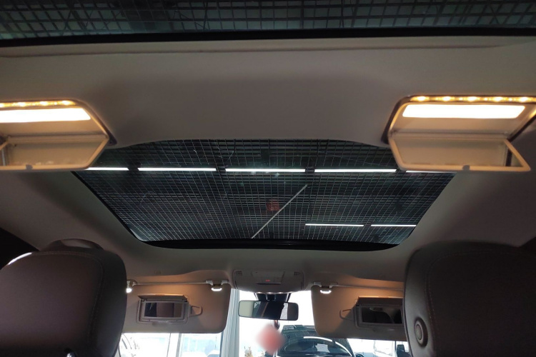 奔驰E级 2023款 改款 E 300 L 时尚型中控内饰22