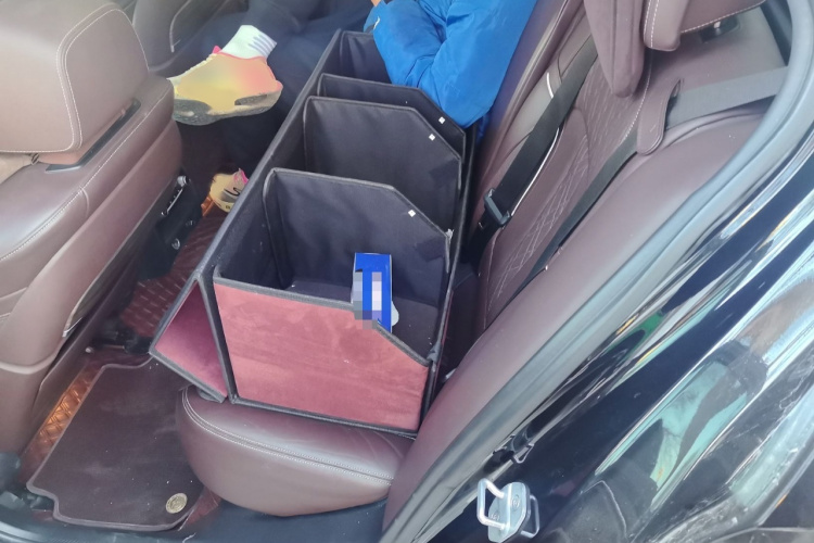 宝马5系 2018款 改款 540Li 行政版中控内饰7004