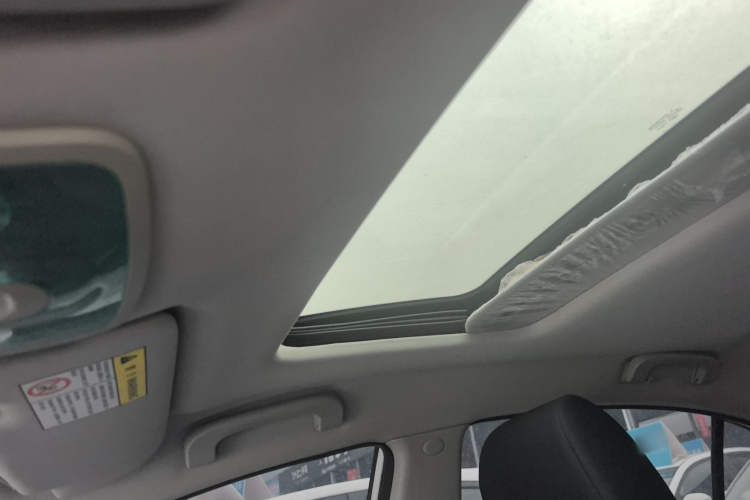 荣威350 2015款 1.5L 手动豪华天窗版中控内饰22