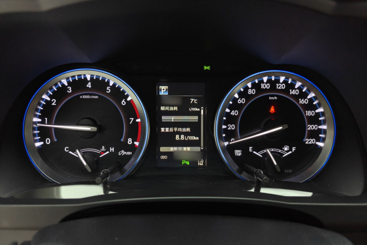 丰田 汉兰达 2018款 2.0T 四驱骑士版 7座 国VI局部细节14