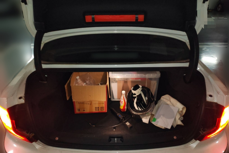 沃尔沃S90 2017款 T4 智远版中控内饰23