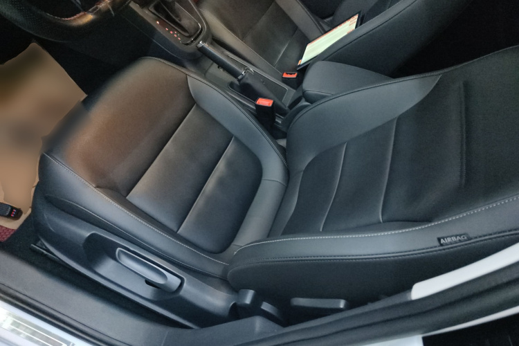 大众 速腾 2018款 1.6L 自动舒适型中控内饰19