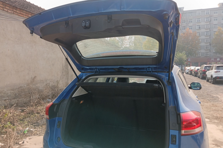 哈弗H2s 2017款 红标 1.5T 双离合精英型机舱底盘23