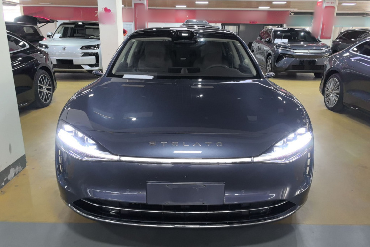 鸿蒙智行 享界S9 2025款 增程 Ultra车身外观2