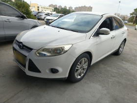 福特 福克斯 2012款 三厢 1.6L 自动舒适型