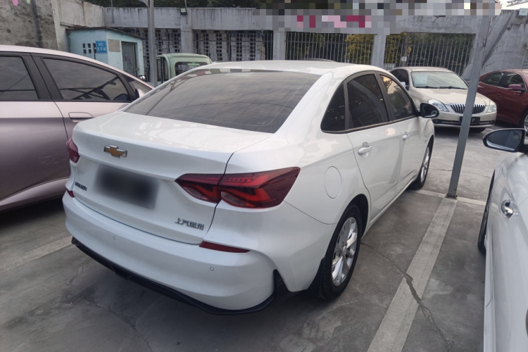 雪佛兰 科鲁泽 2023款 1.5L 双离合悦享版车身外观7