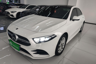 奔驰A级 2021款 A 200 L 运动轿车时尚型
