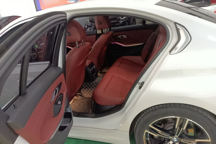 宝马3系 2023款 325i M运动套装中控内饰21